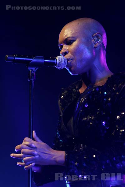 SKUNK ANANSIE - 2009-11-20 - PARIS - Elysee Montmartre - 